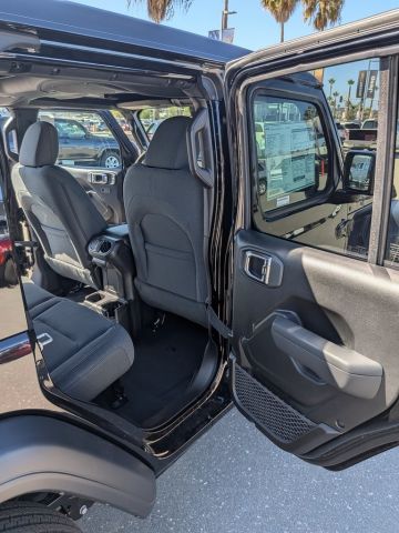 2025 Jeep Wrangler Sport S 2025 Jeep Wrangler Sport S