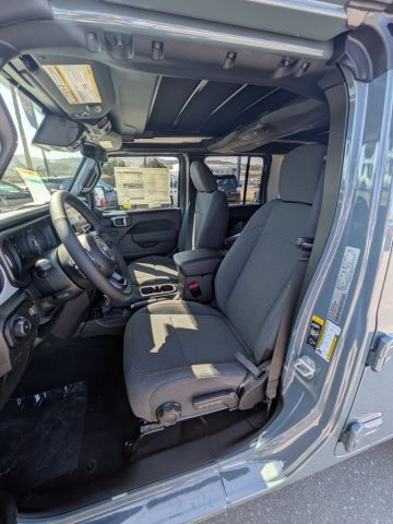 2025 Jeep Wrangler Sport S 2025 Jeep Wrangler Sport S