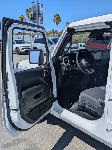 2025 Jeep Wrangler Sport S 2025 Jeep Wrangler Sport S