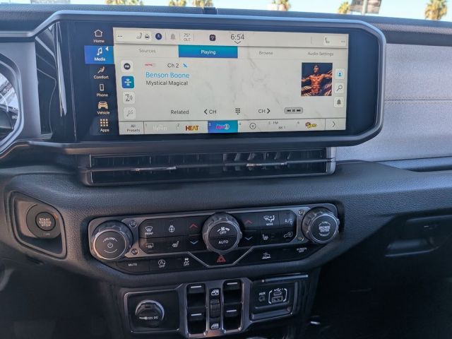 2025 Jeep Wrangler Sport S 2025 Jeep Wrangler Sport S