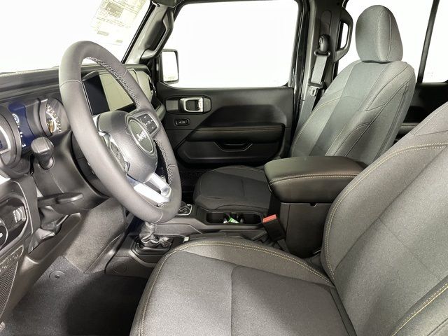 2025 Jeep Wrangler Sahara 2025 Jeep Wrangler Sahara