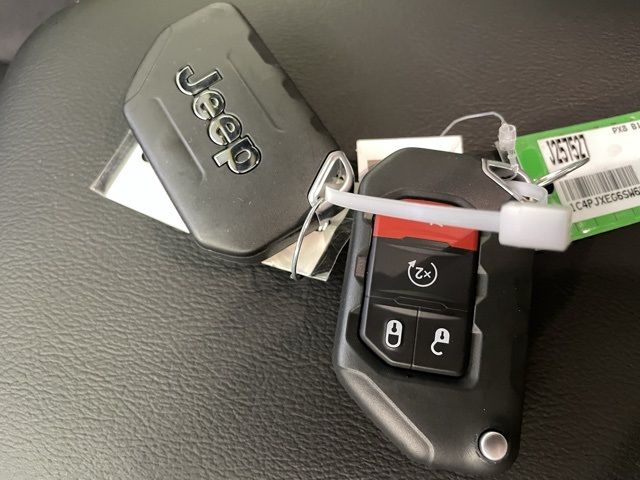 2025 Jeep Wrangler Sahara 2025 Jeep Wrangler Sahara