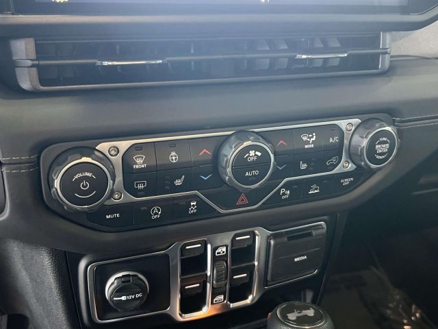 2025 Jeep Wrangler Sahara 4 Door 4x4 2025 Jeep Wrangler Sahara 4 Door 4x4