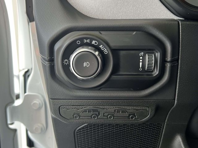 2025 Jeep Wrangler Sahara 4 Door 4x4 2025 Jeep Wrangler Sahara 4 Door 4x4