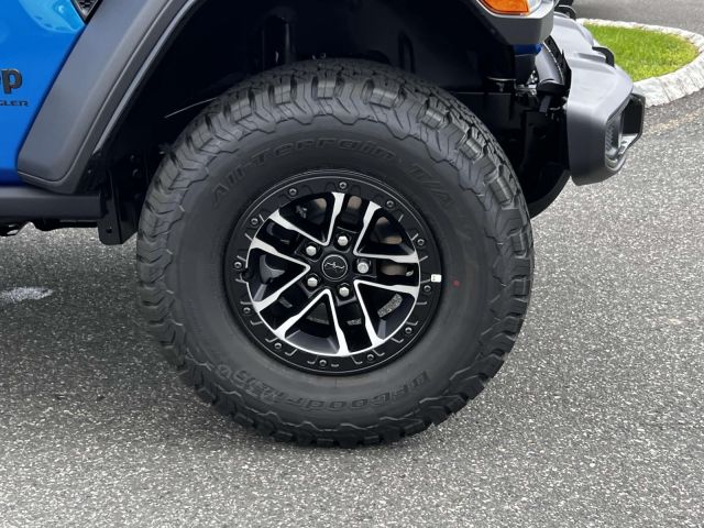 2025 Jeep Wrangler Willys 4 Door 4x4