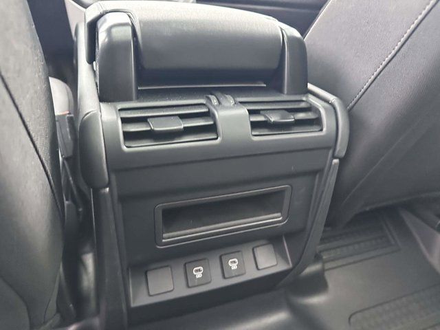 2025 Land Rover Defender S 2025 Land Rover Defender S