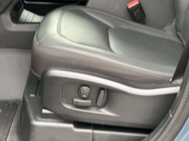 2025 Land Rover Defender S 2025 Land Rover Defender S