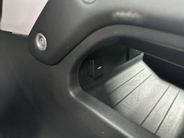 2025 Land Rover Defender S 2025 Land Rover Defender S