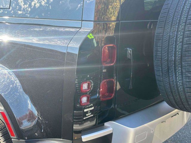 2025 Land Rover Defender S