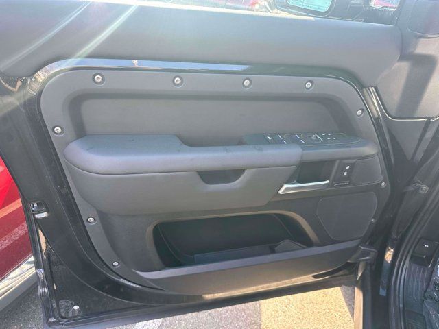 2025 Land Rover Defender S