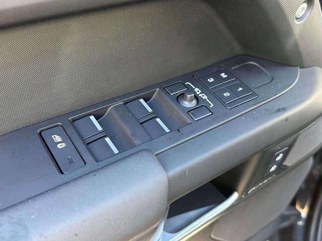 2025 Land Rover Defender S