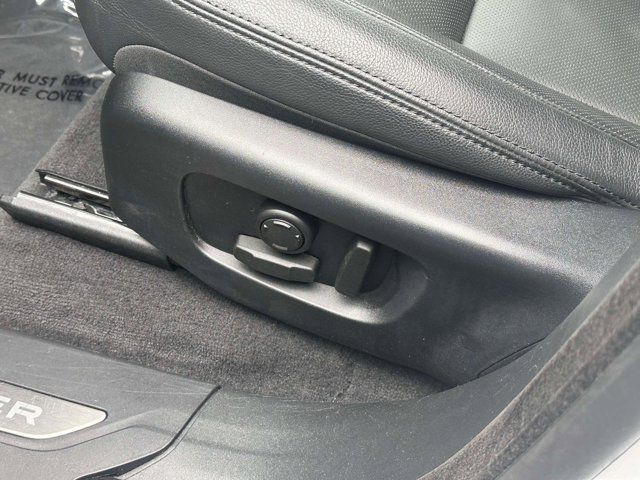 2025 Land Rover Range Rover Velar Dynamic SE 2025 Land Rover Range Rover Velar Dynamic SE