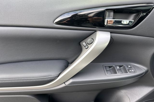 2025 Mitsubishi Eclipse Cross SE 2025 Mitsubishi Eclipse Cross SE