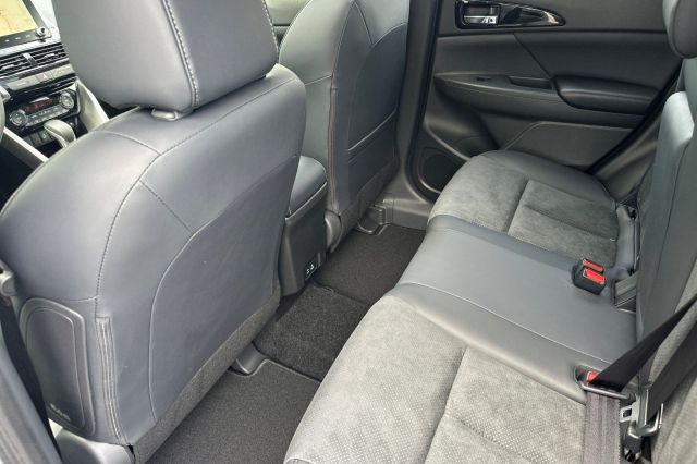 2025 Mitsubishi Eclipse Cross SE 2025 Mitsubishi Eclipse Cross SE