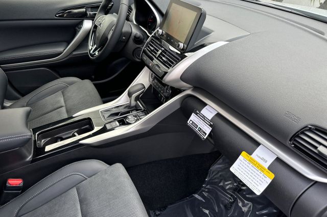 2025 Mitsubishi Eclipse Cross SE 2025 Mitsubishi Eclipse Cross SE