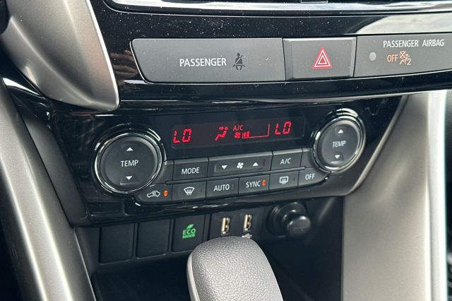 2025 Mitsubishi Eclipse Cross SE 2025 Mitsubishi Eclipse Cross SE