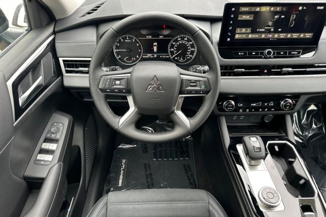 2025 Mitsubishi Outlander SE 2025 Mitsubishi Outlander SE