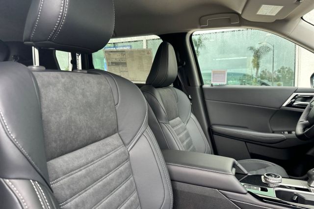 2025 Mitsubishi Outlander SE 2025 Mitsubishi Outlander SE