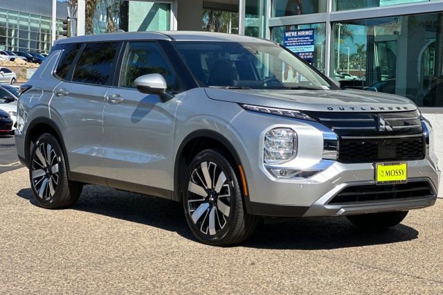 2025 Mitsubishi Outlander SE 2025 Mitsubishi Outlander SE