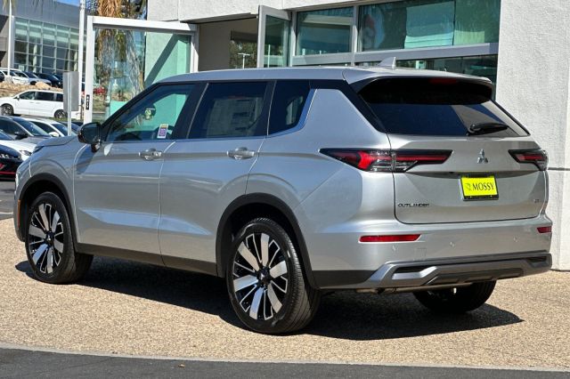 2025 Mitsubishi Outlander SE 2025 Mitsubishi Outlander SE