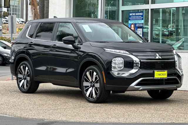 2025 Mitsubishi Outlander SE 2025 Mitsubishi Outlander SE