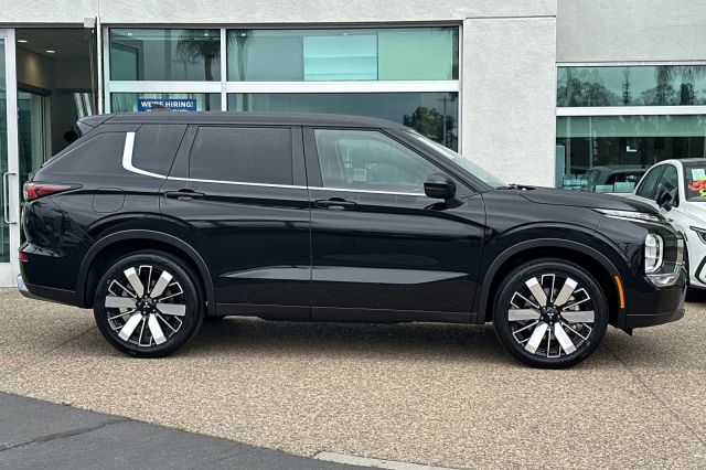 2025 Mitsubishi Outlander SE 2025 Mitsubishi Outlander SE