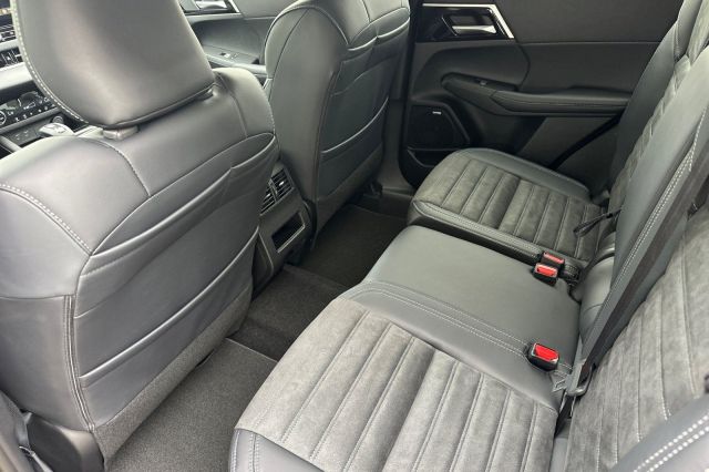 2025 Mitsubishi Outlander SE 2025 Mitsubishi Outlander SE