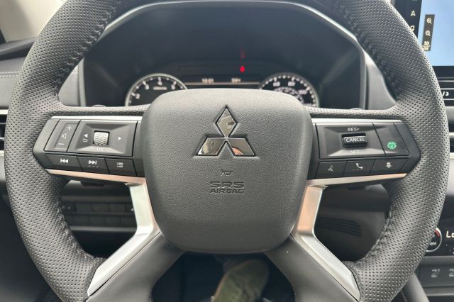 2025 Mitsubishi Outlander SE 2025 Mitsubishi Outlander SE