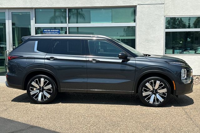 2025 Mitsubishi Outlander SEL 2025 Mitsubishi Outlander SEL