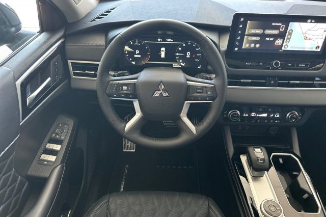 2025 Mitsubishi Outlander SEL 2025 Mitsubishi Outlander SEL