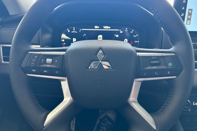 2025 Mitsubishi Outlander SEL 2025 Mitsubishi Outlander SEL