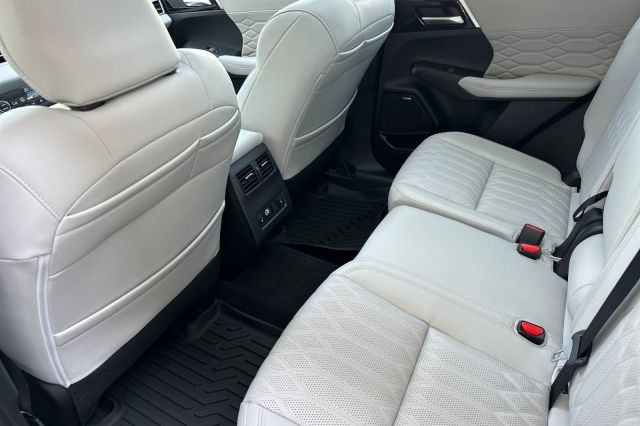 2025 Mitsubishi Outlander SEL 2025 Mitsubishi Outlander SEL