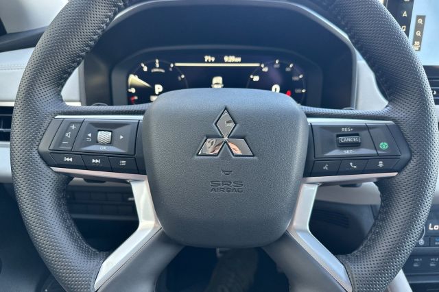 2025 Mitsubishi Outlander SEL 2025 Mitsubishi Outlander SEL