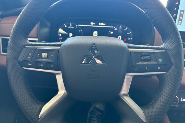 2025 Mitsubishi Outlander SEL 2025 Mitsubishi Outlander SEL