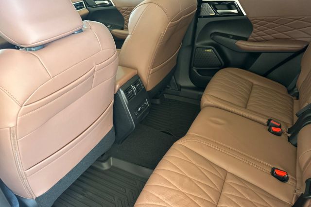 2025 Mitsubishi Outlander SEL 2025 Mitsubishi Outlander SEL