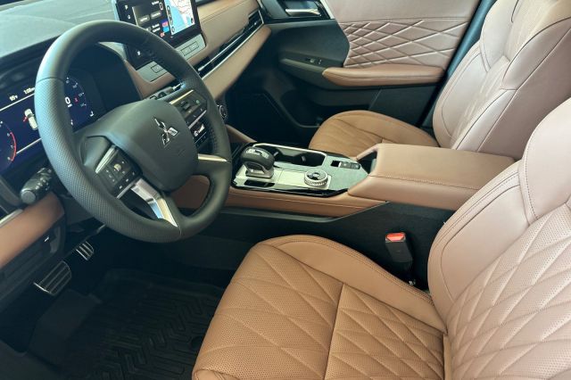 2025 Mitsubishi Outlander SEL 2025 Mitsubishi Outlander SEL