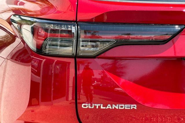 2025 Mitsubishi Outlander SEL 2025 Mitsubishi Outlander SEL