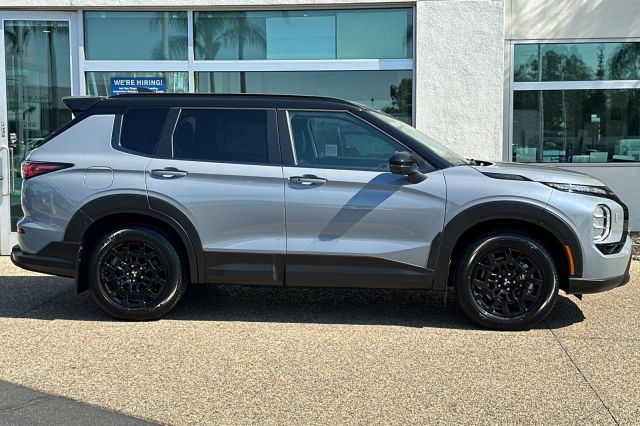 2025 Mitsubishi Outlander SE 2025 Mitsubishi Outlander SE