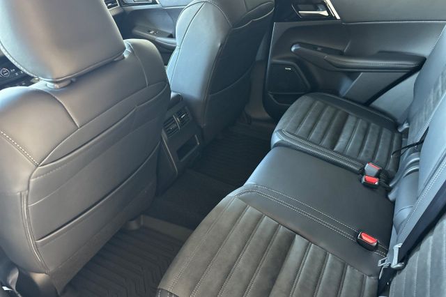 2025 Mitsubishi Outlander SE 2025 Mitsubishi Outlander SE