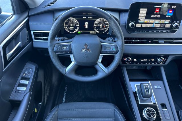 2025 Mitsubishi Outlander PHEV SE 2025 Mitsubishi Outlander PHEV SE