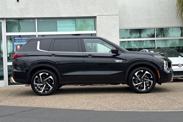 2025 Mitsubishi Outlander PHEV SE 2025 Mitsubishi Outlander PHEV SE