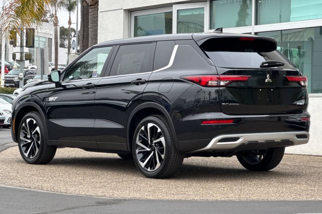 2025 Mitsubishi Outlander PHEV SE 2025 Mitsubishi Outlander PHEV SE