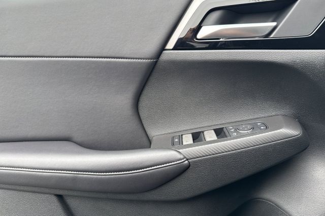 2025 Mitsubishi Outlander PHEV SE 2025 Mitsubishi Outlander PHEV SE