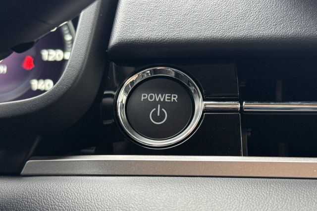 2025 Mitsubishi Outlander PHEV SE 2025 Mitsubishi Outlander PHEV SE