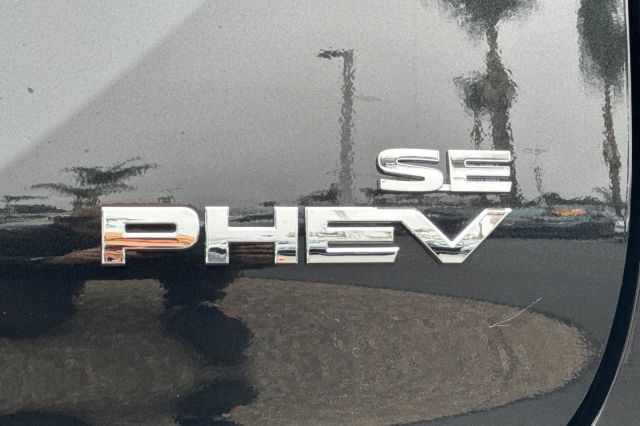 2025 Mitsubishi Outlander PHEV SE 2025 Mitsubishi Outlander PHEV SE