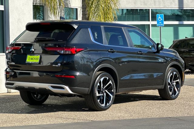 2025 Mitsubishi Outlander PHEV SE 2025 Mitsubishi Outlander PHEV SE