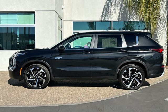 2025 Mitsubishi Outlander PHEV SE 2025 Mitsubishi Outlander PHEV SE