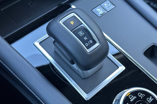 2025 Mitsubishi Outlander PHEV SE 2025 Mitsubishi Outlander PHEV SE