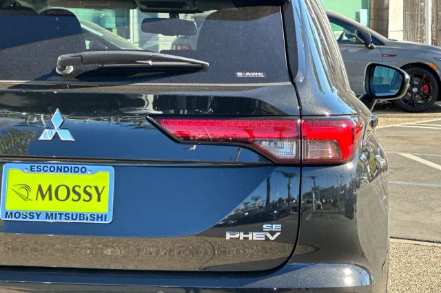 2025 Mitsubishi Outlander PHEV SE 2025 Mitsubishi Outlander PHEV SE