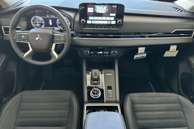 2025 Mitsubishi Outlander PHEV SE 2025 Mitsubishi Outlander PHEV SE